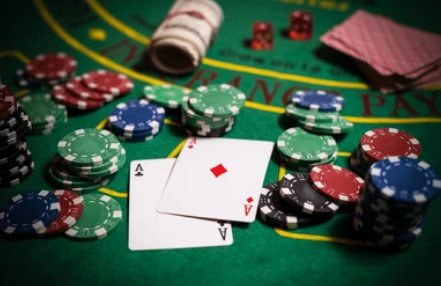 Studio live dealer qqq333bet dengan dealer profesional dan meja permainan berkualitas tinggi
